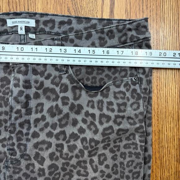 Good American Gray Leopard Pants - Picture 7 of 14